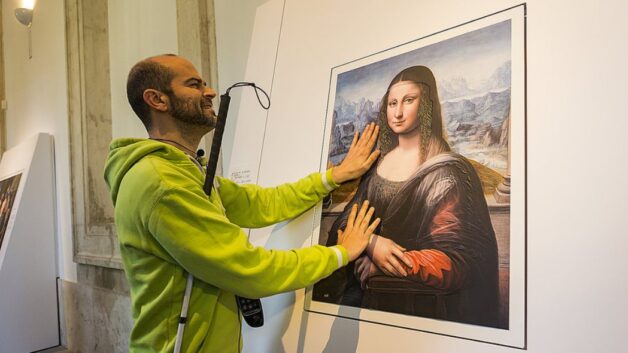 Touching the Prado: a hands on approach to accessibility