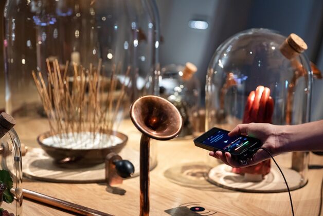 How to maximise interpretation and visitor experience through multimedia technolgies