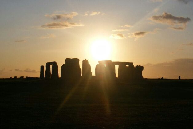 Government scraps £2bn Stonehenge tunnel plans