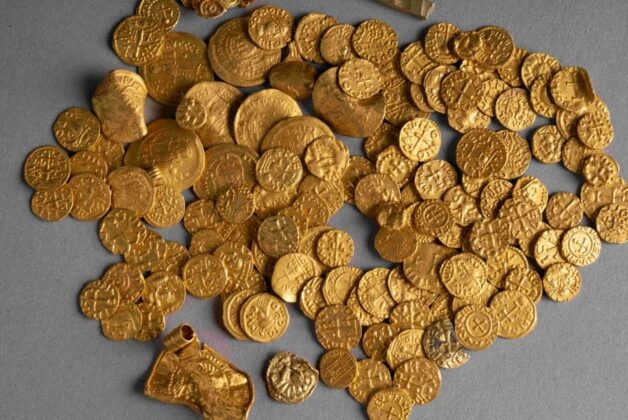 Norwich Castle secures UK’s largest seventh-century gold coin collection