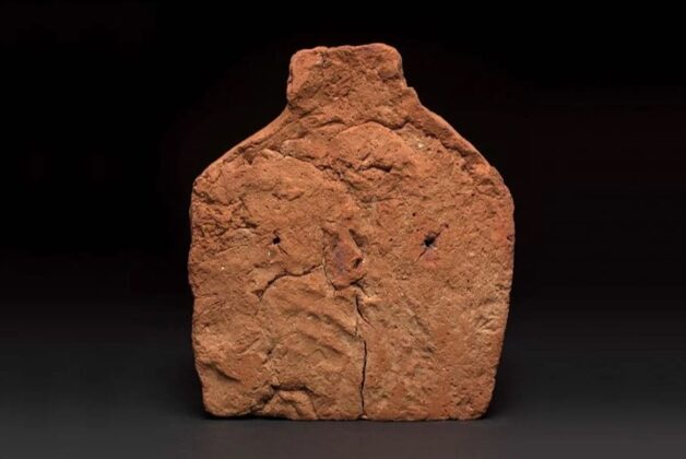 Fitzwilliam uncovers 4,000-year-old handprint ahead of exhibition