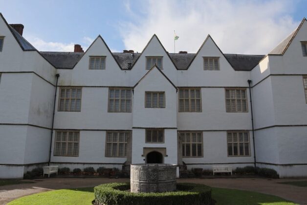 Bronze age gold stolen from display case at St Fagans National Museum of History
