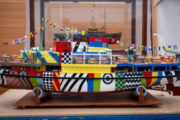 Visitors to select a ‘People’s object’ at NML’s 40th anniversary exhibition