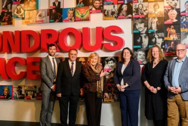 Ken Dodd foundation becomes National Museums Liverpool partner