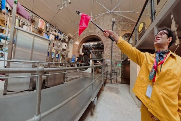 Taskmaster contestants turn tour guides at London Museum of Water & Steam